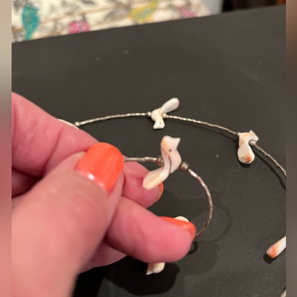 Coral birds on silver wire necklace - Picture 4 of 7